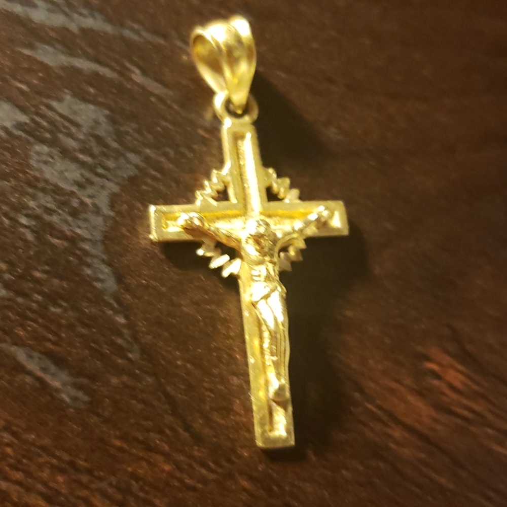 14 Karat Jesus pendant